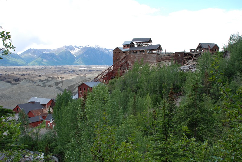 Another view of the concentration mill.