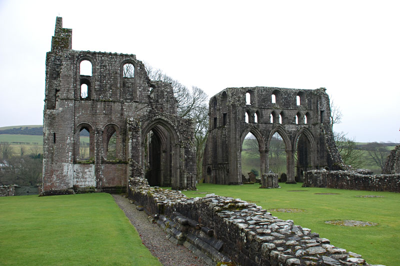 <h3>Dundrennan Abbey</h3>Dundrennan Abbey was built by Cistercian monks with the sponsorship of King David I in 1142.