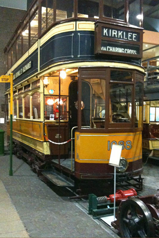 <h3>Kelvingrove Museum</h3>Here's a Glasgow streetcar from the early 20th century.