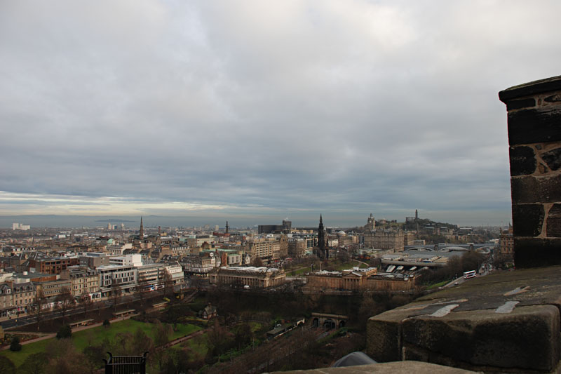 <h3>Miscellaneous Items</h3>Another view looking east out over Edinburgh from Edinburgh Castle.